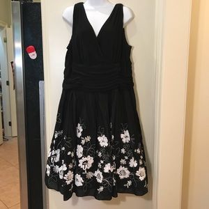 S.L. Fashions Black Floral Dress NWOT